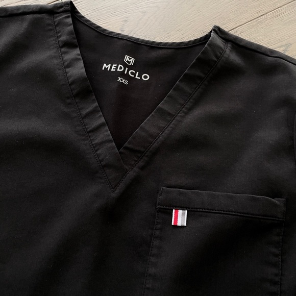 💝 Mediclo Tree Edition Black Scrub set Sal top Jura bottom XXS - Picture 4 of 8